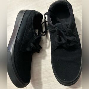 Nike Black Shane Skate Shoes | Size 9.5 | Black

 Great Condition